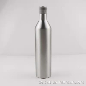 Aluminium -Bierflasche mit Kronenlid Ring ziehen